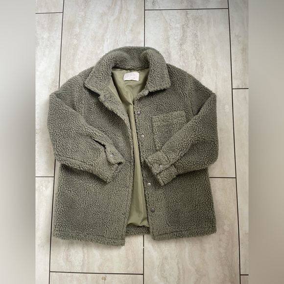 Zara Other - 🌟HOST PICK🌟 ZARA teddy utility coat kids size 9